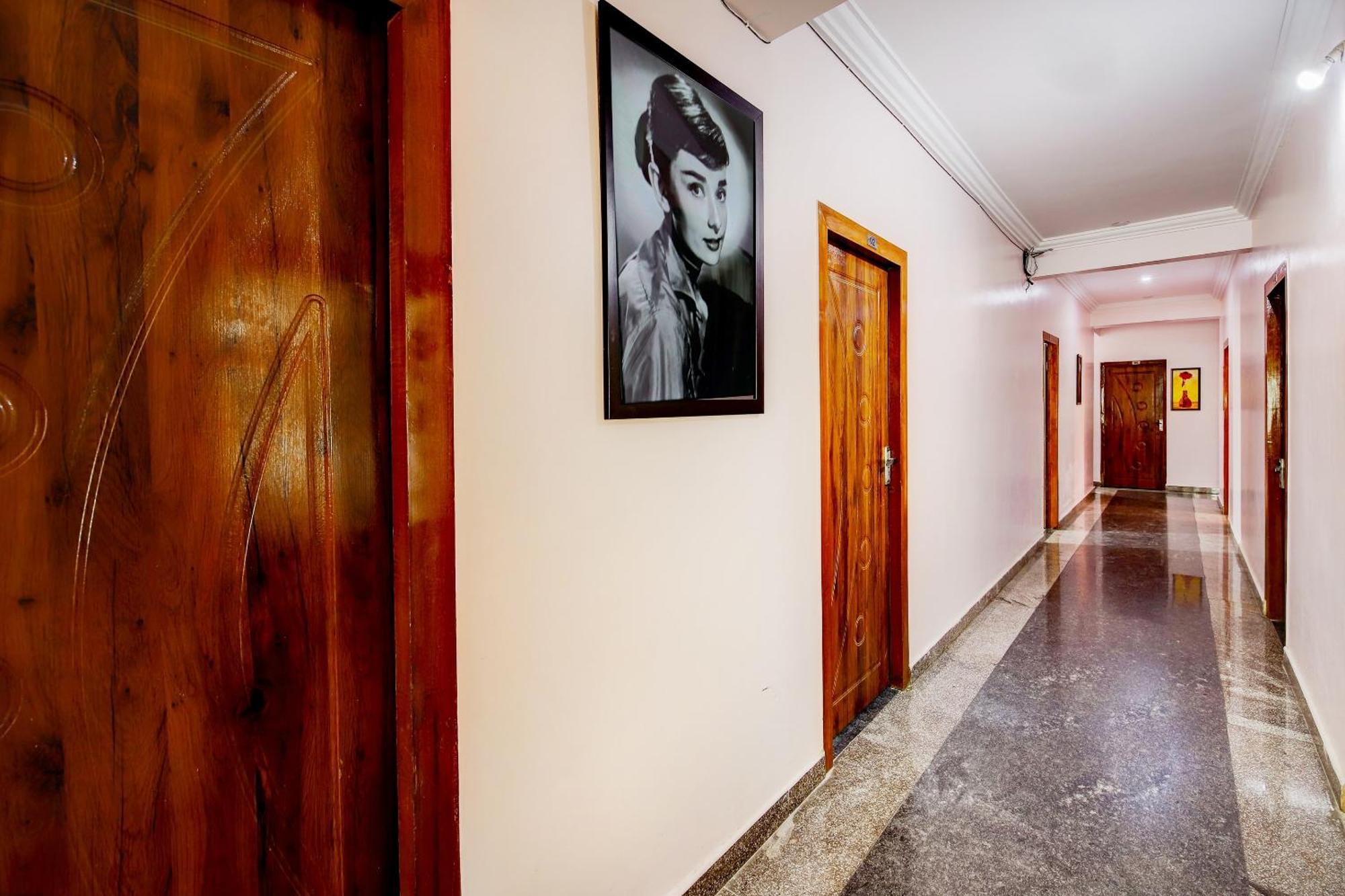 Hotel O Hotel Utsav Palace Bangalore Extérieur photo
